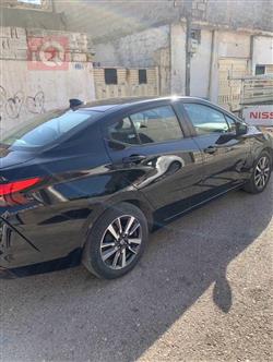 نيسان فيرسا